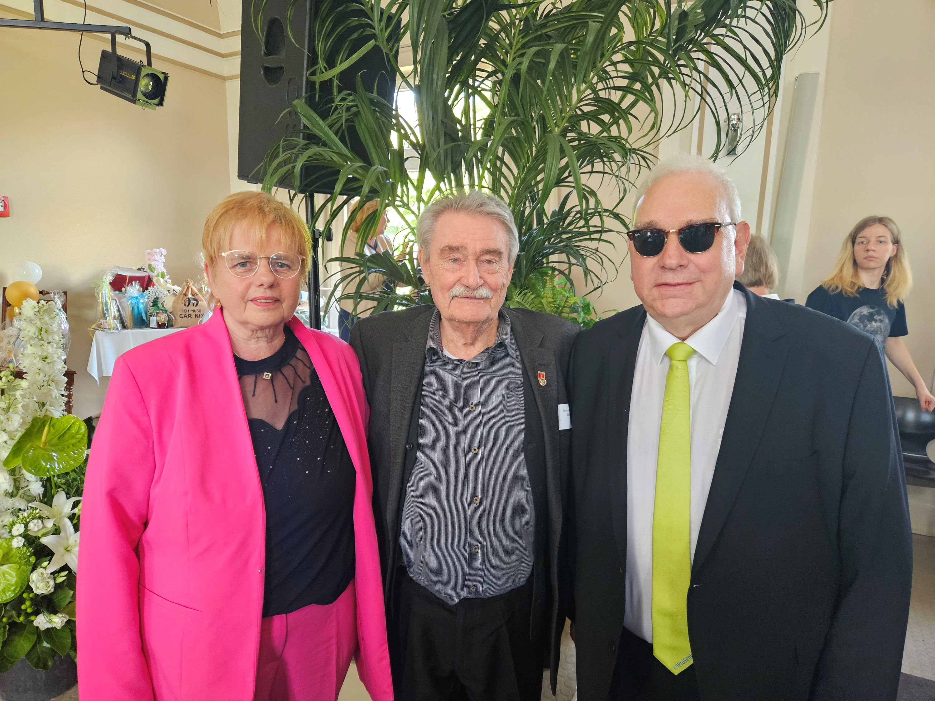 Hans-Werner Eisfeld mit Sigrid Wichmann und Hans-Werner Lange