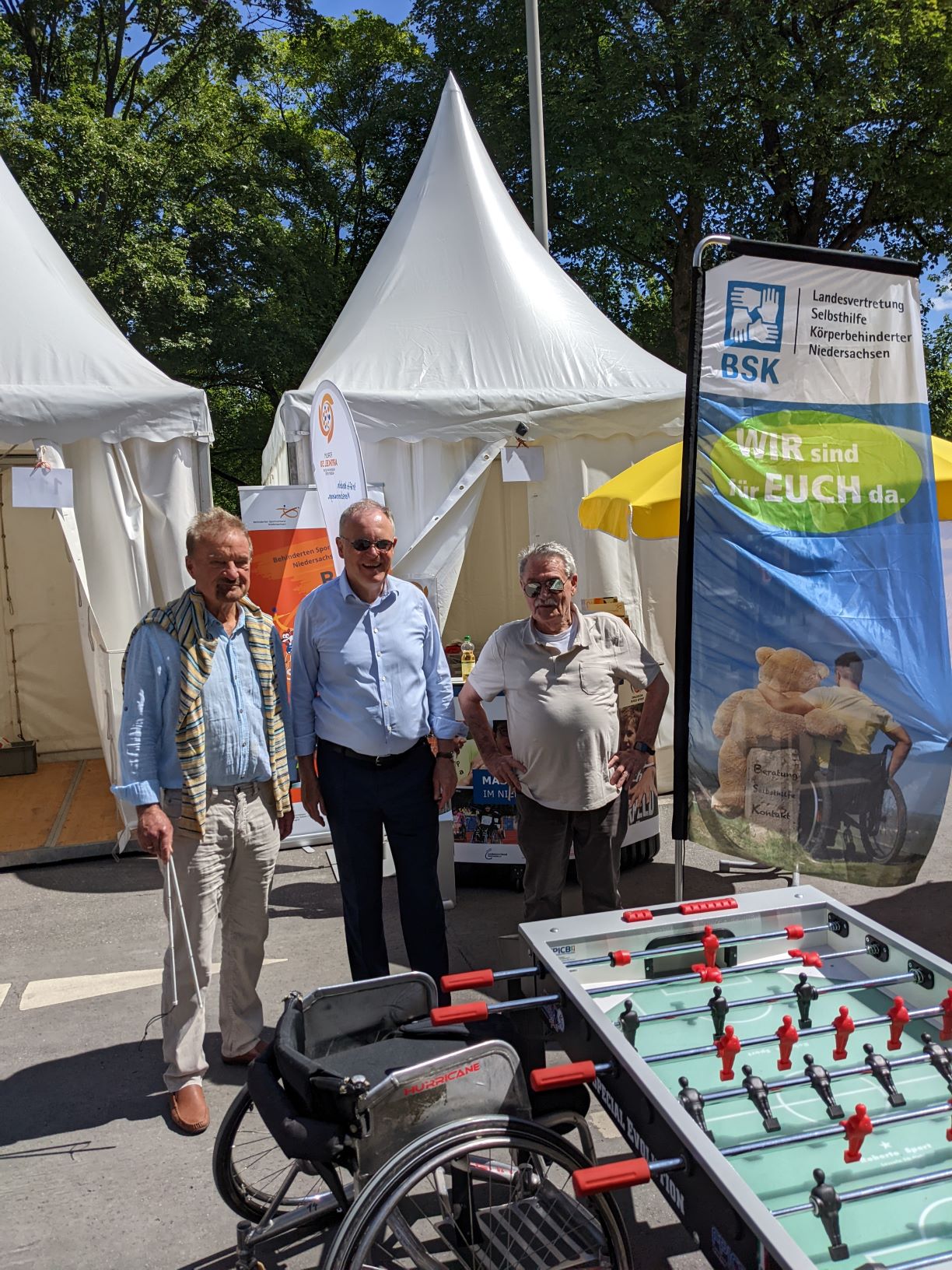 BSK-Bundesvorstand Karl Finke, Ministerpräsident Stephan Weil und nds. Geschäftsstellenleiter Hans-Werner Eisfeld (v.li.)